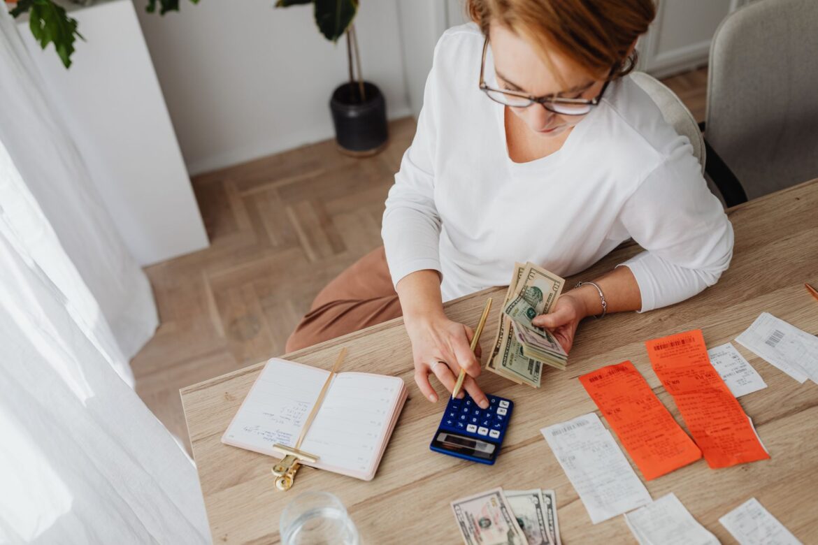 Benefits Overpayment Debt: How to Challenge, Reduce and Repay It - ilustracja artykulu